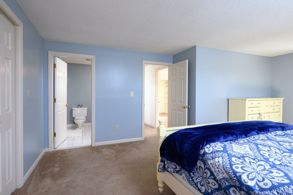 5 Harbor Hill Dr # 5