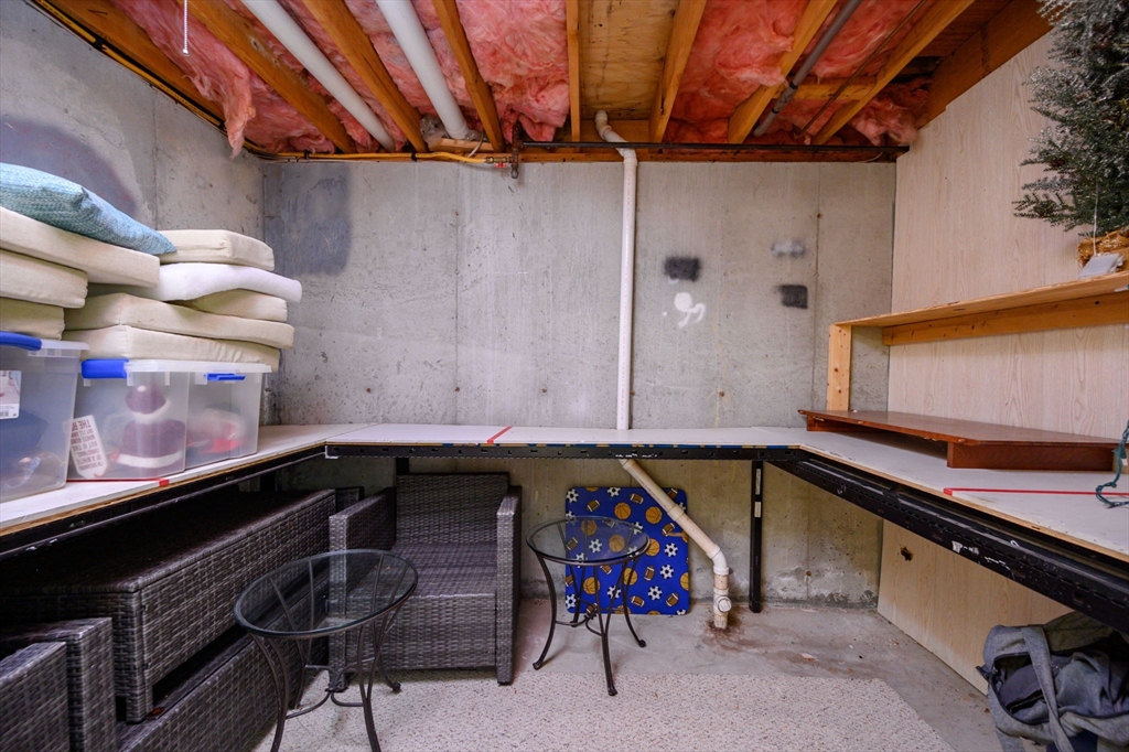 5 Harbor Hill Dr # 5