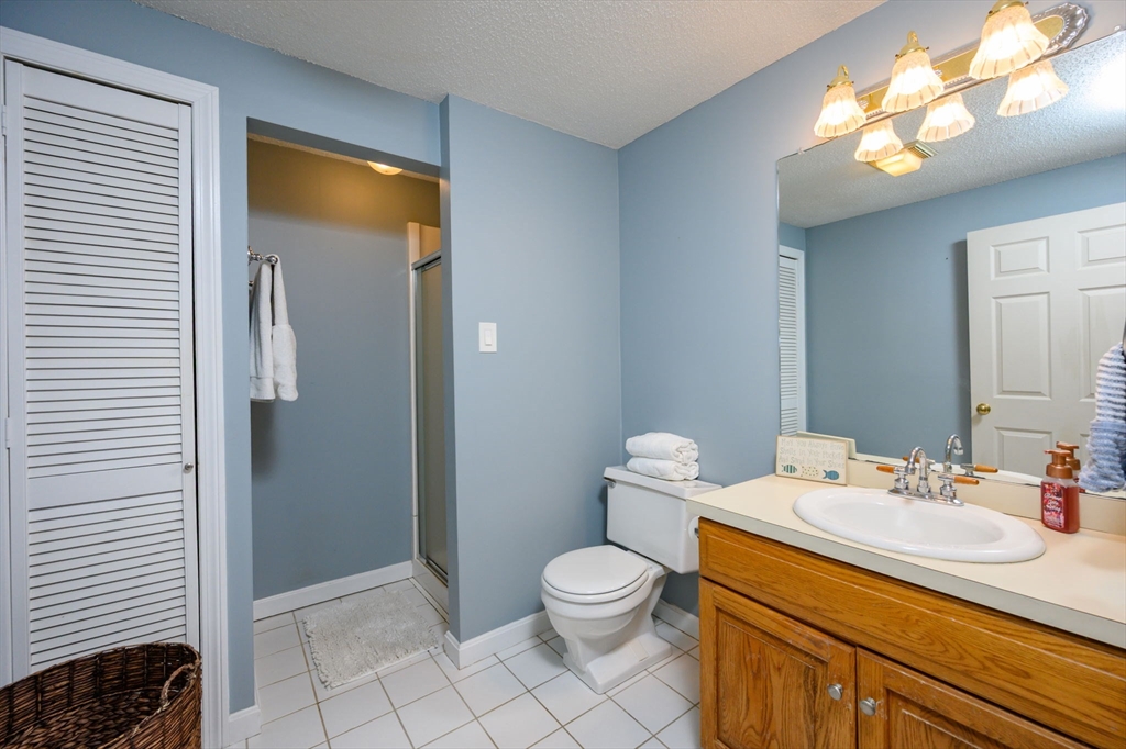 5 Harbor Hill Dr # 5