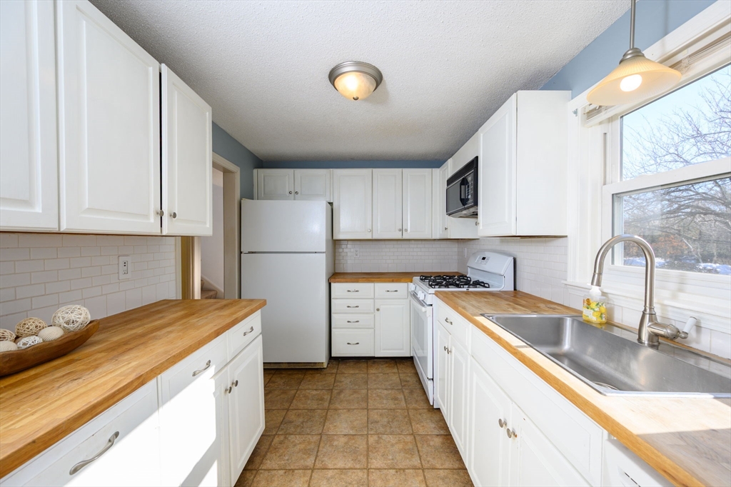 5 Harbor Hill Dr # 5