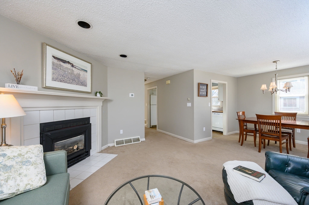 5 Harbor Hill Dr # 5