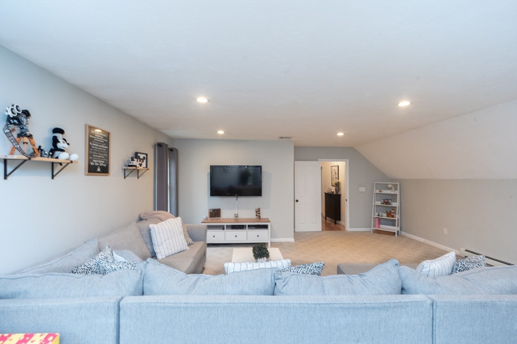 11 Bramblewood St