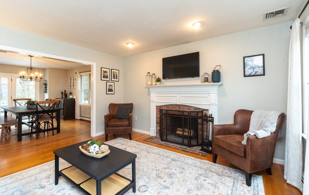 11 Bramblewood St