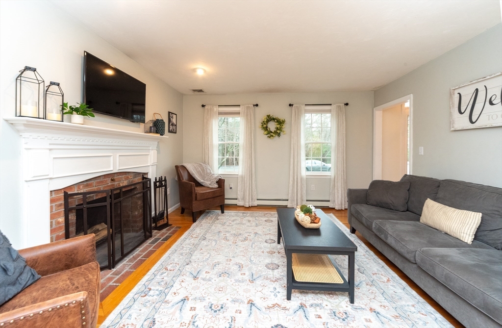 11 Bramblewood St