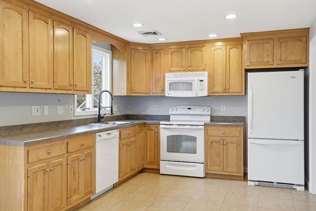 42 Bayberry Rd