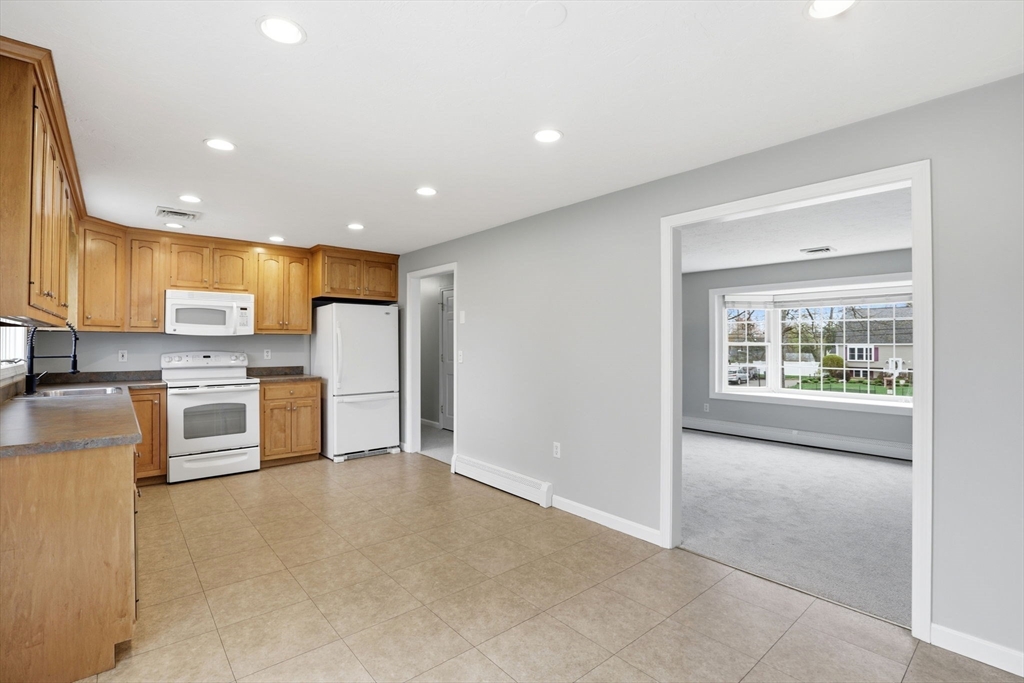 42 Bayberry Rd