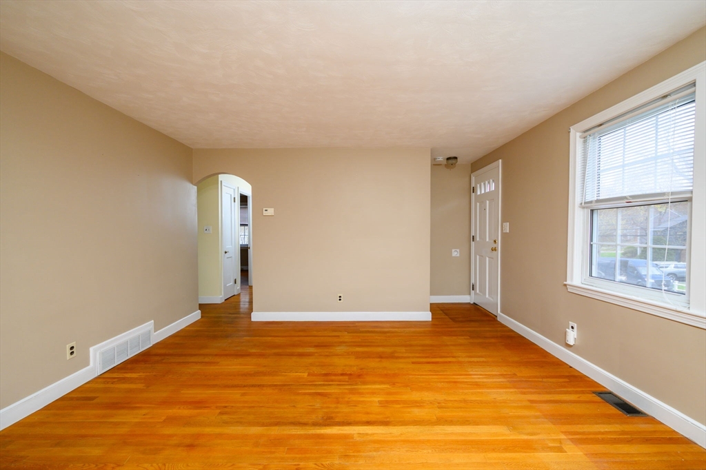 113 Ledgewood Rd