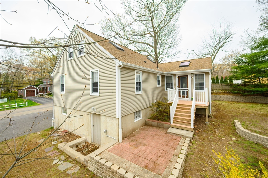113 Ledgewood Rd