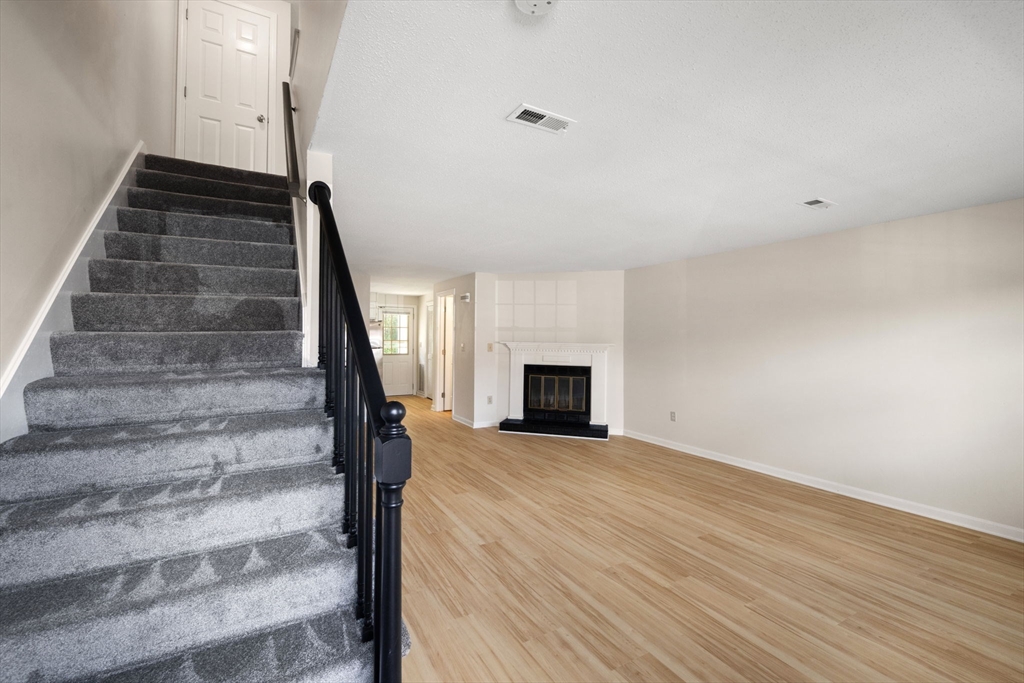 728 Auburn St # D4