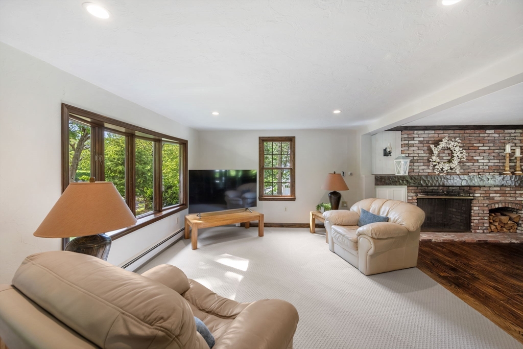 341 Lincoln St
