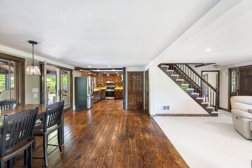 341 Lincoln St