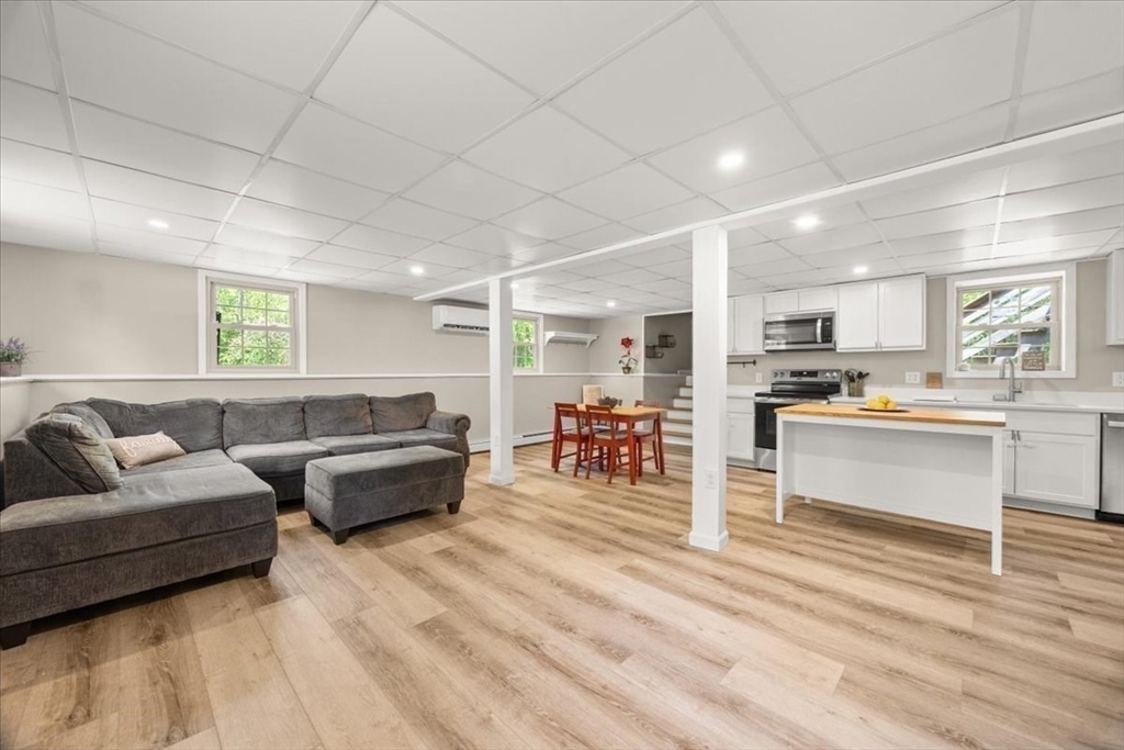158 Bay State Cir