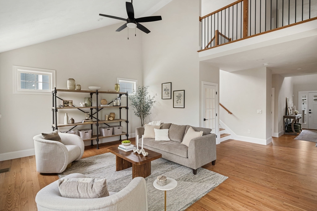4 Narragansett Dr