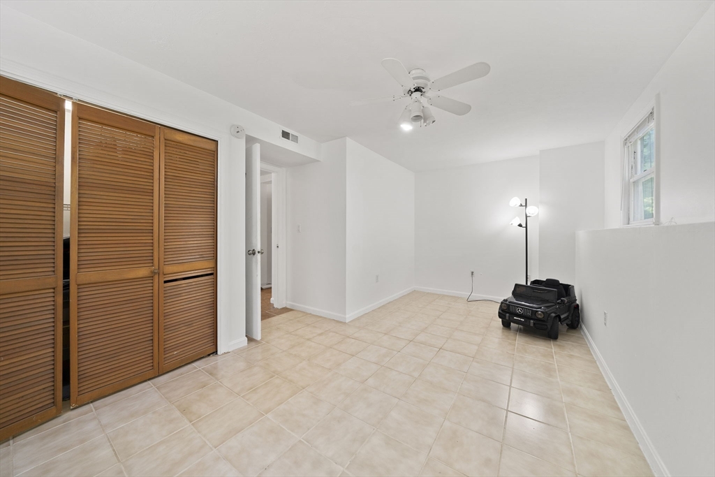 61 Chapel St