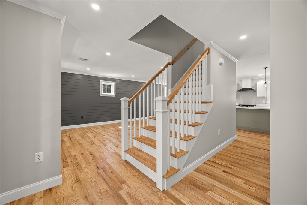 7 Elm Place