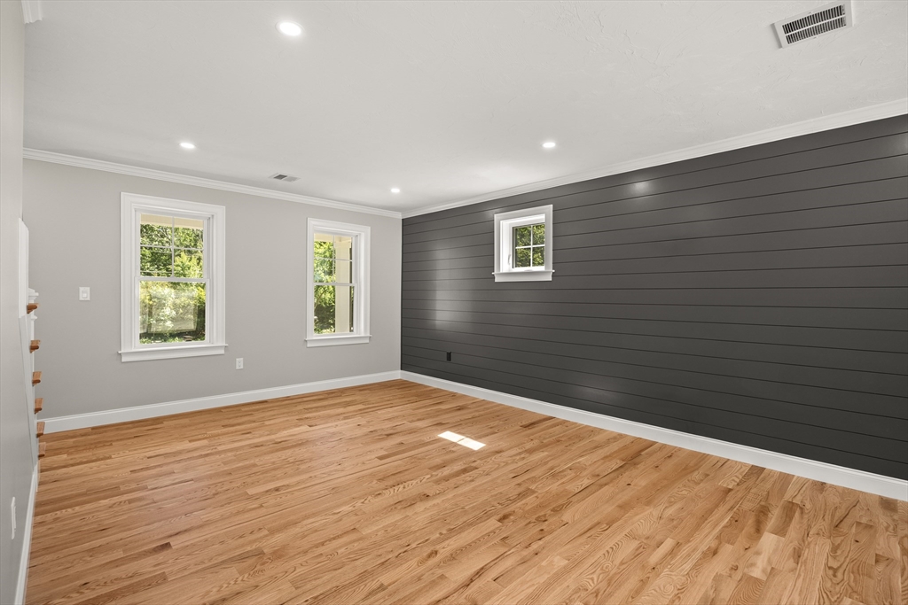 7 Elm Place
