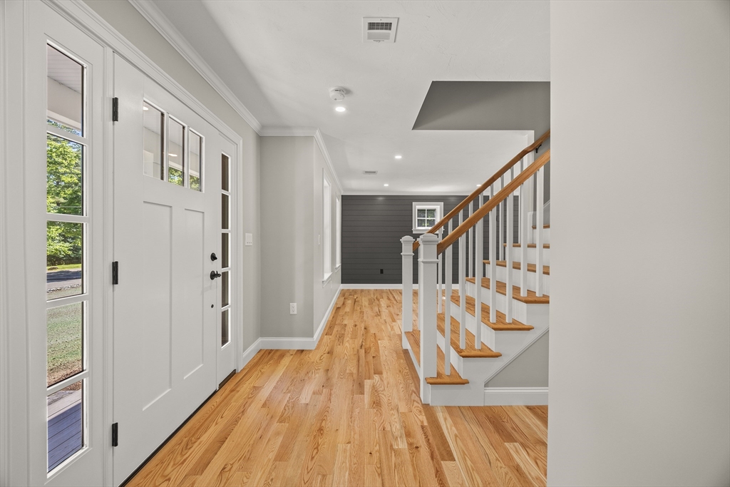 7 Elm Place