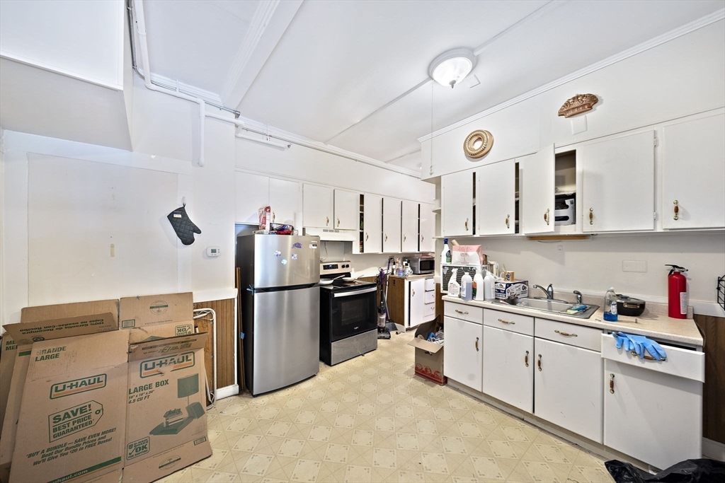 145 Pleasant St