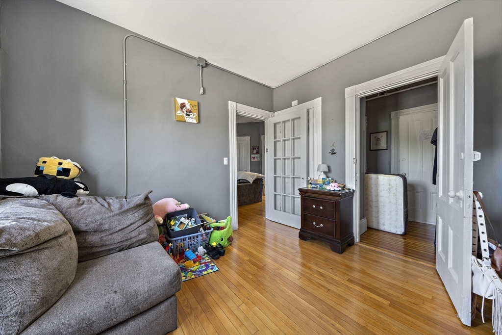 145 Pleasant St