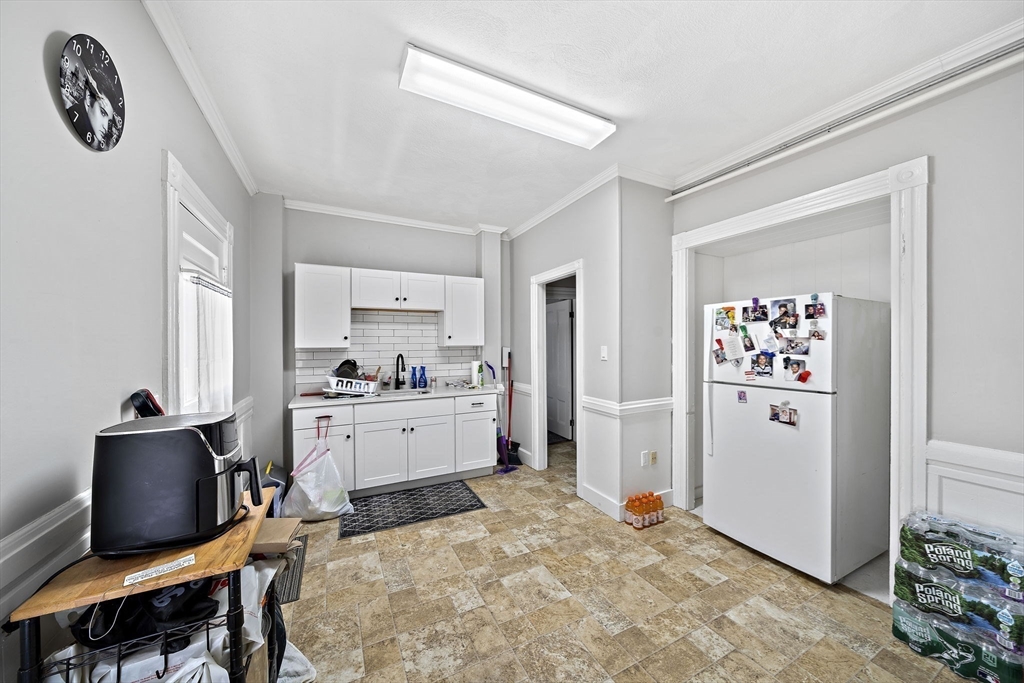 145 Pleasant St