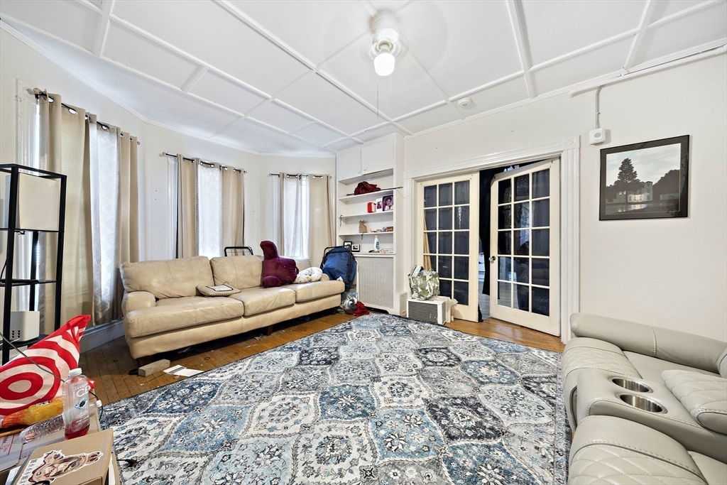 145 Pleasant St