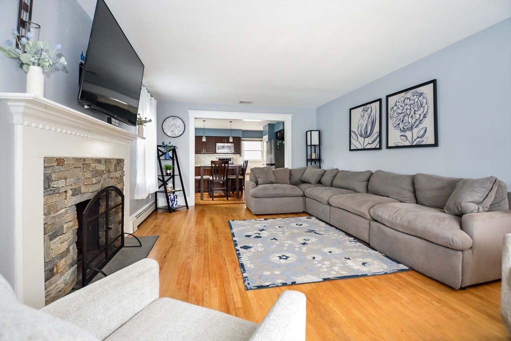 43 Fairview Ave