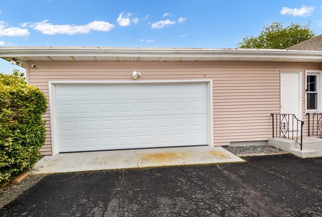 43 Fairview Ave