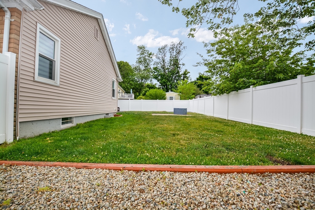 43 Fairview Ave