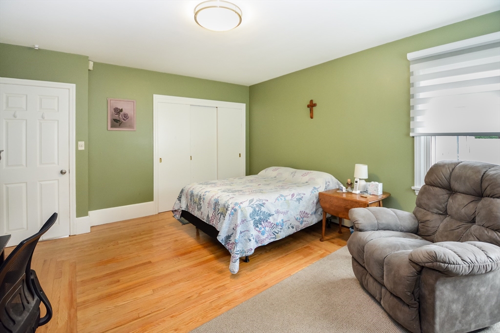 43 Fairview Ave