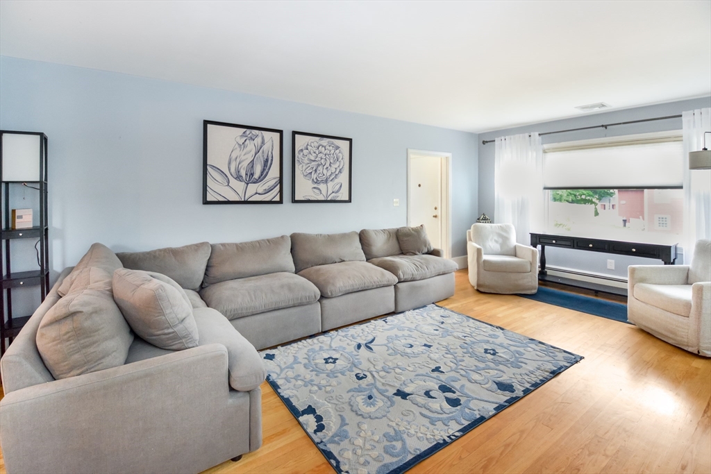 43 Fairview Ave