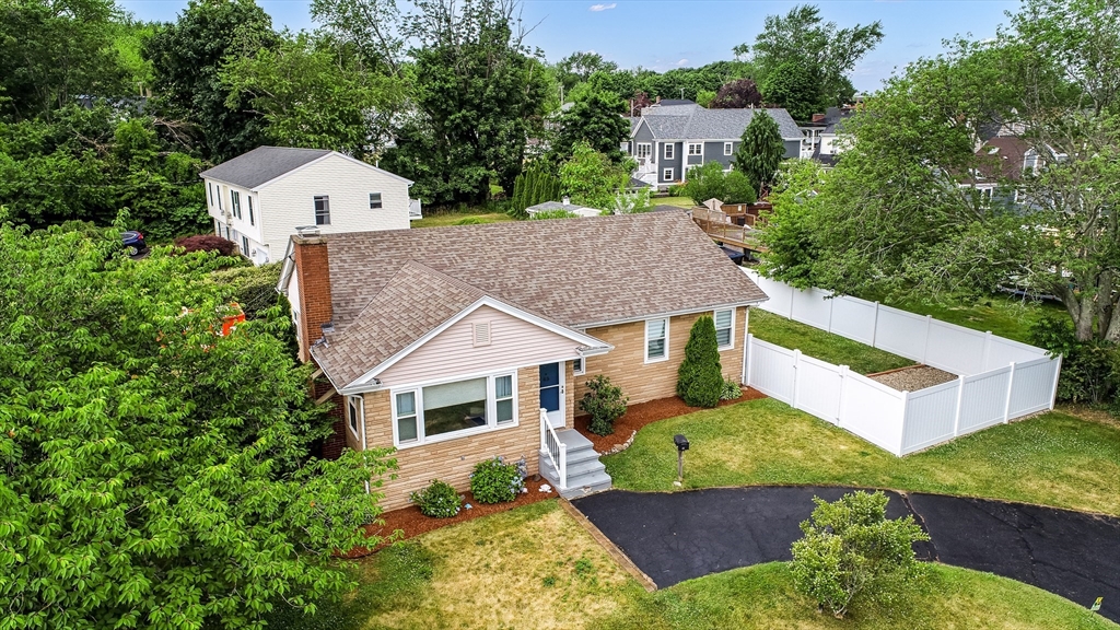 43 Fairview Ave