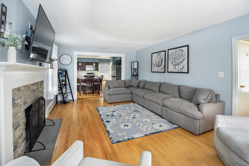 43 Fairview Ave