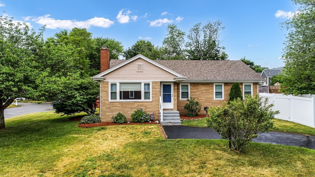 43 Fairview Ave