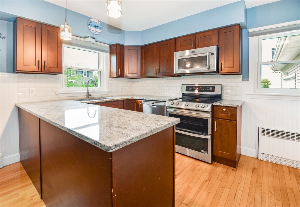 43 Fairview Ave