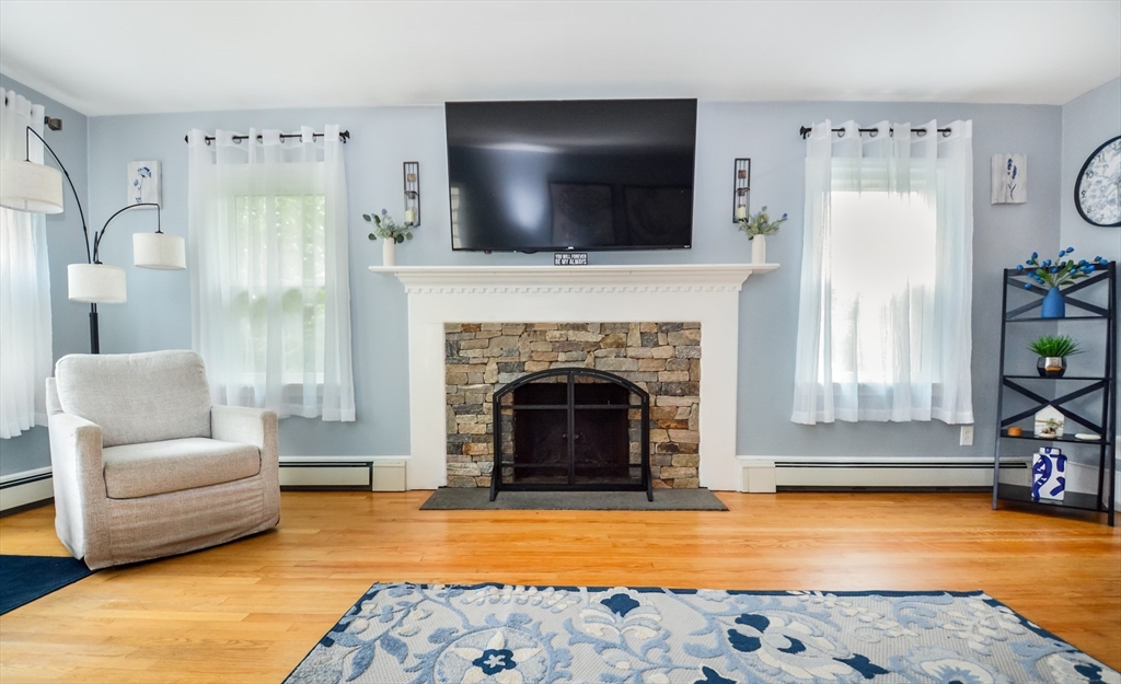 43 Fairview Ave