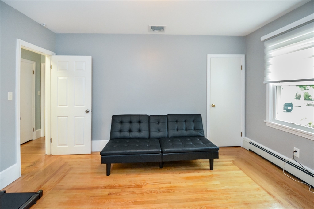 43 Fairview Ave