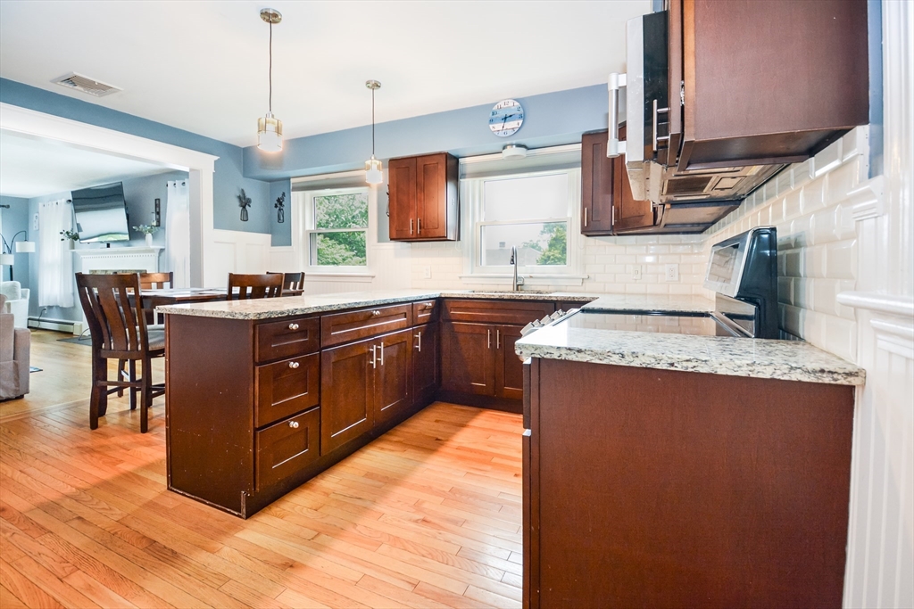 43 Fairview Ave