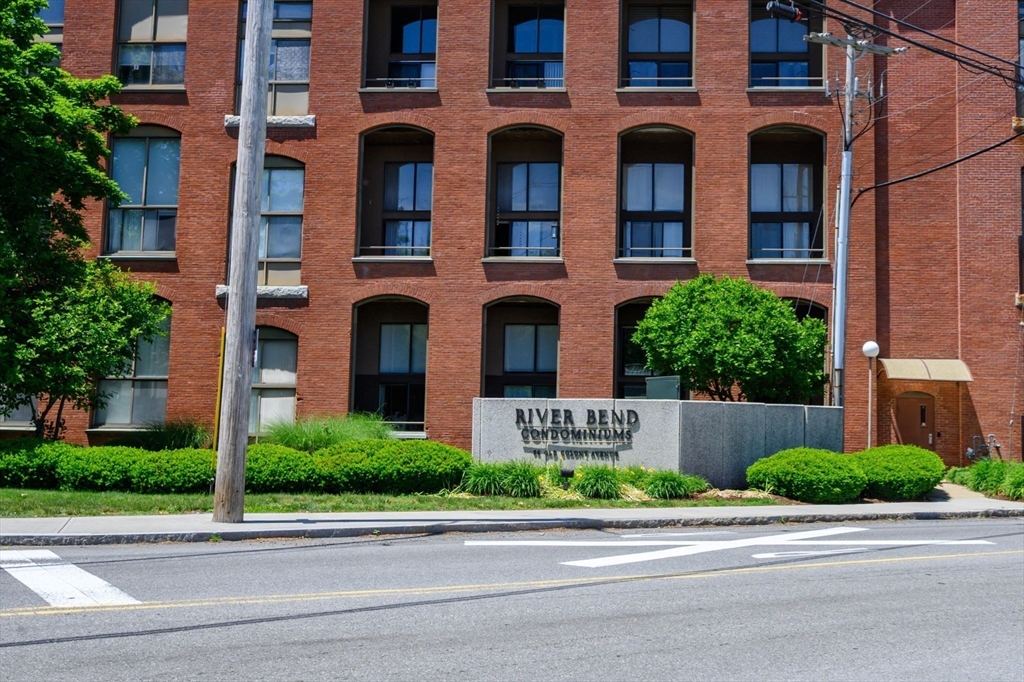 96 Old Colony Ave # 304