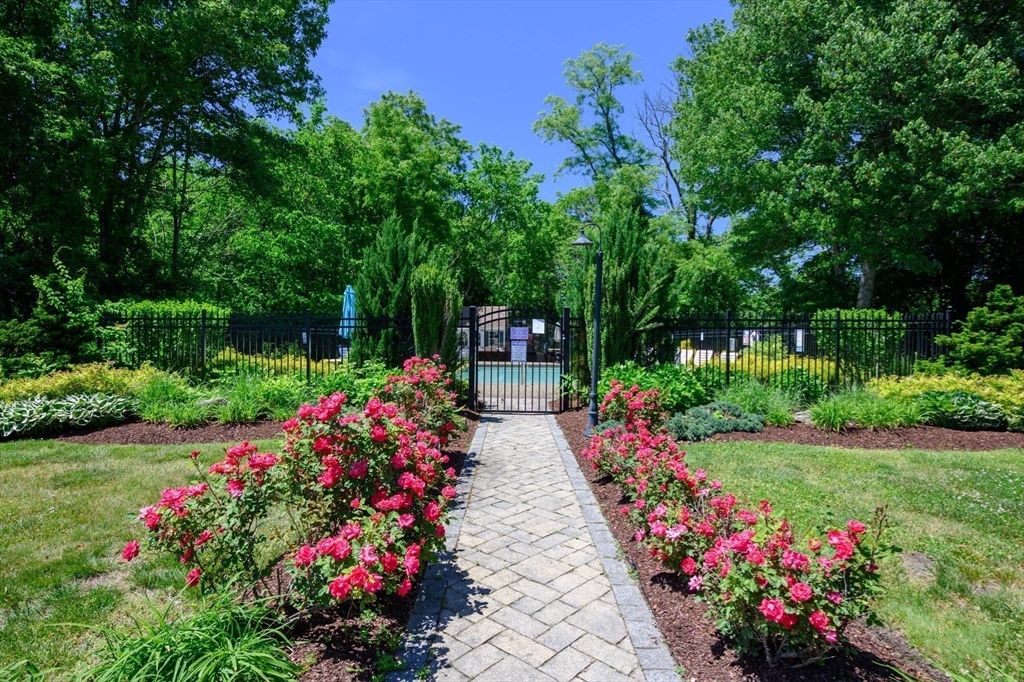96 Old Colony Ave # 304