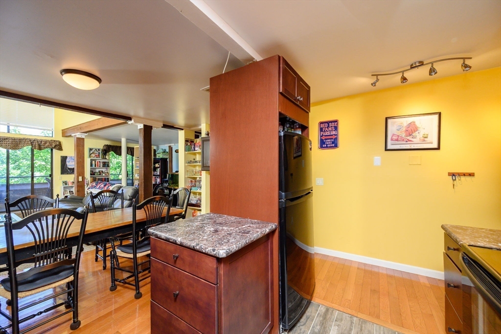96 Old Colony Ave # 304