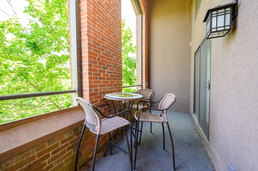 96 Old Colony Ave # 304