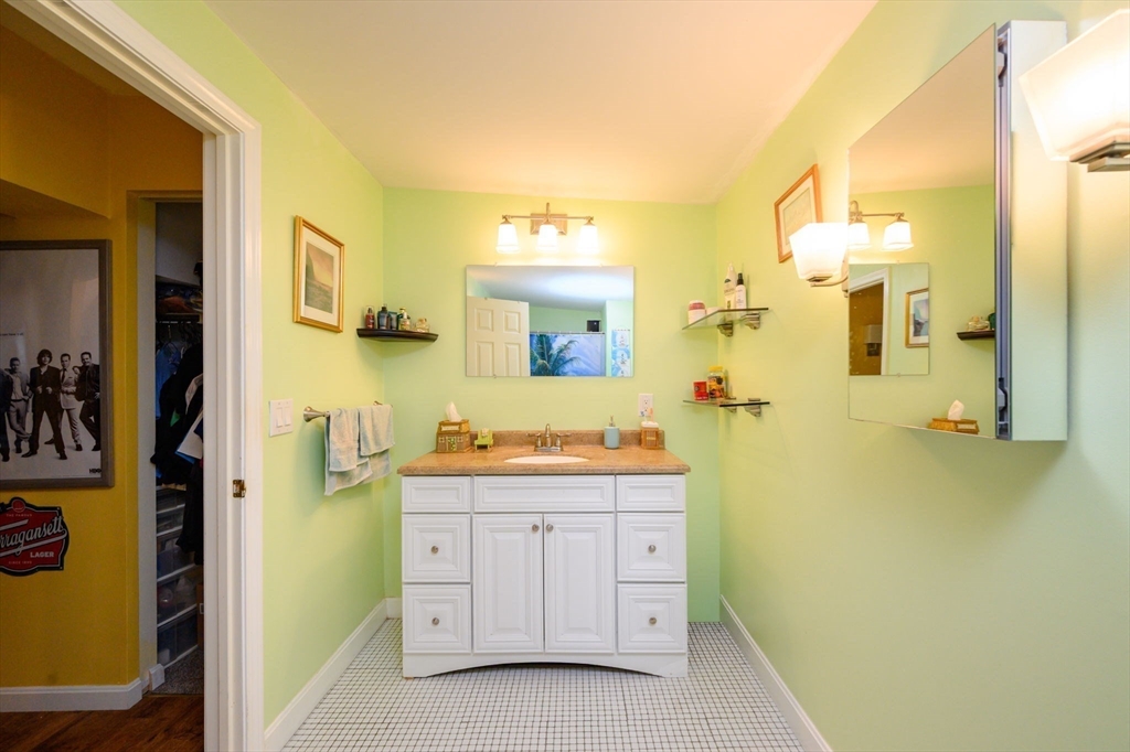 96 Old Colony Ave # 304