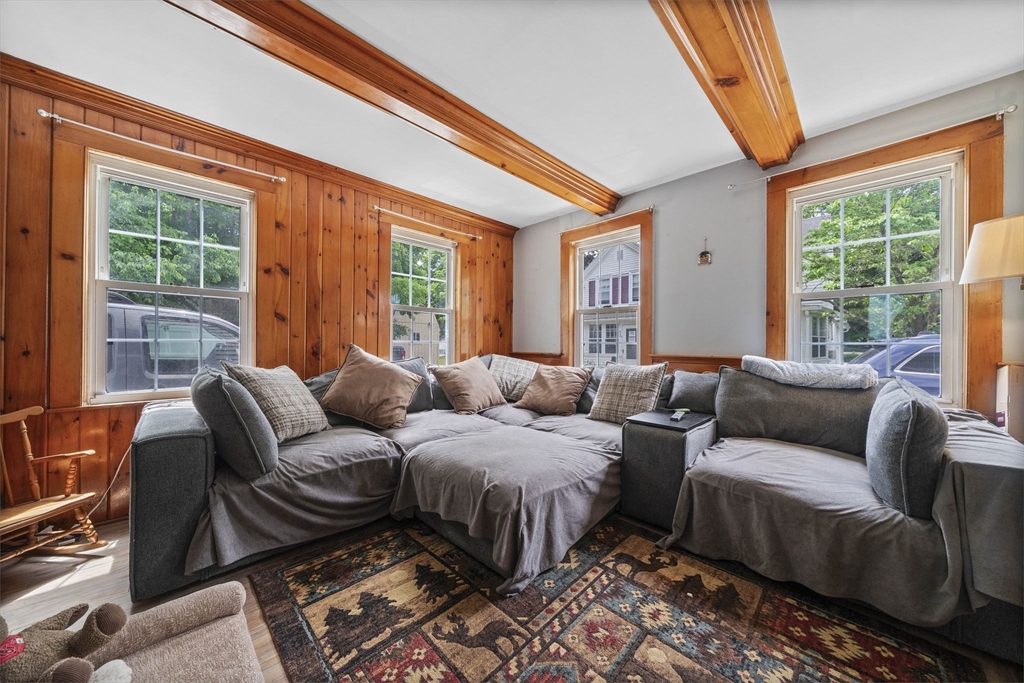 18 Bolton Pl