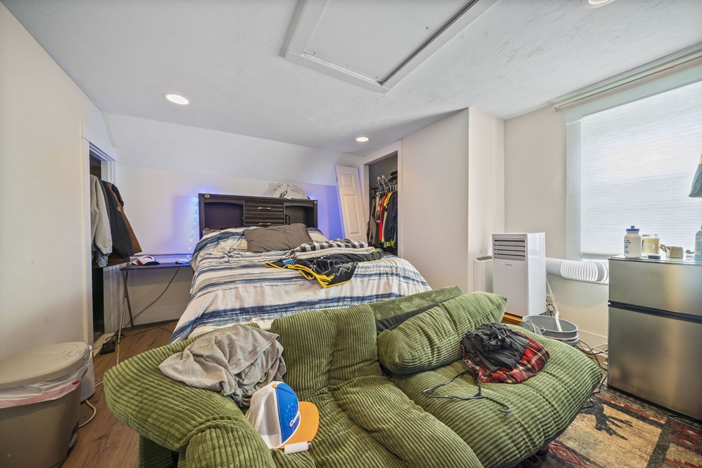 18 Bolton Pl