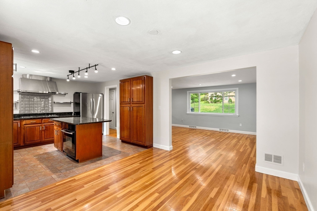 15 Crestwood Drive