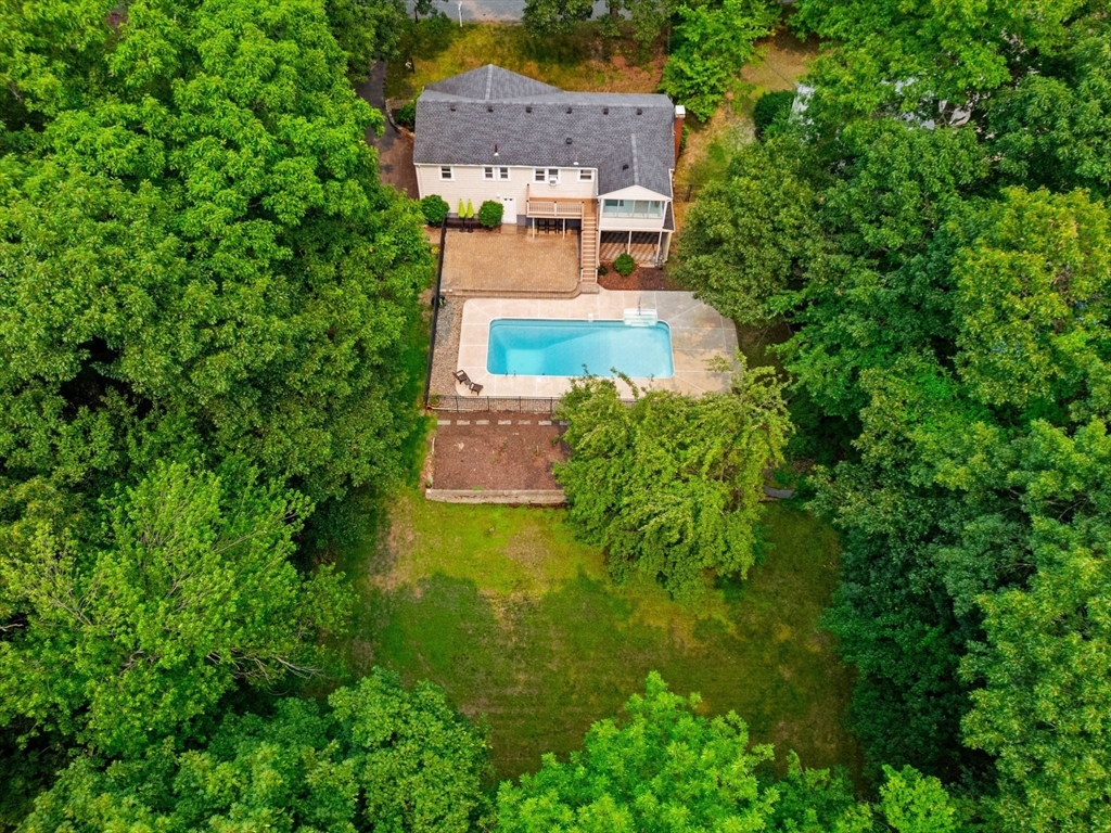 15 Crestwood Drive