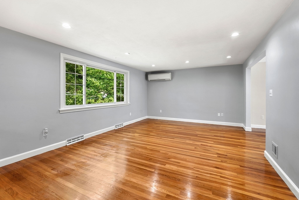 15 Crestwood Drive