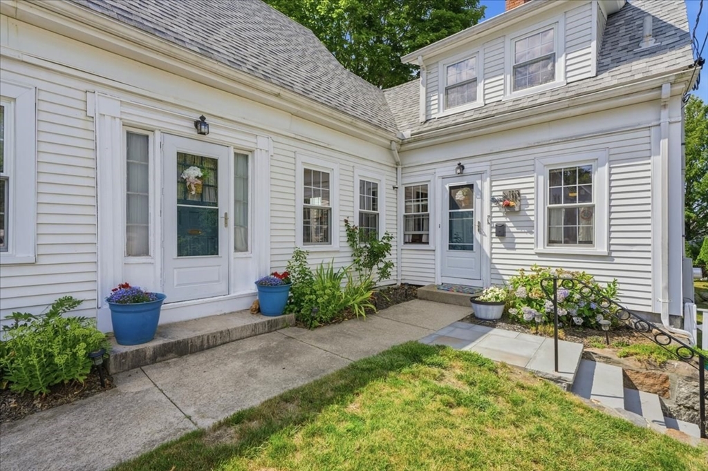 113 Temple St