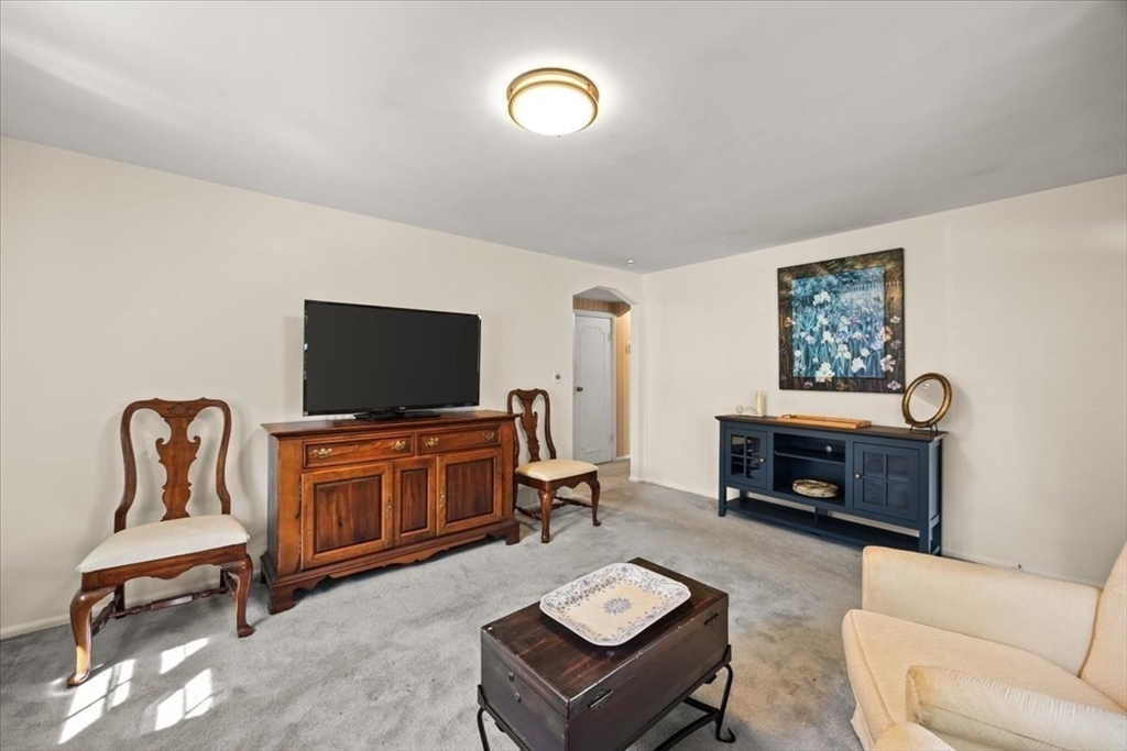 51 Temple Rd