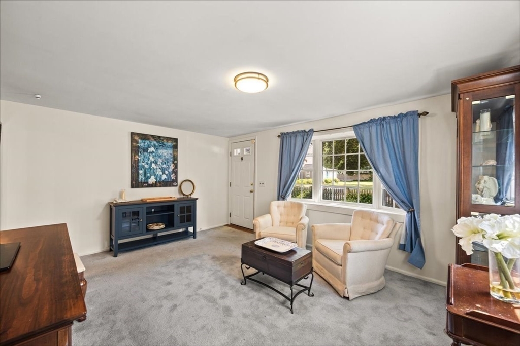 51 Temple Rd